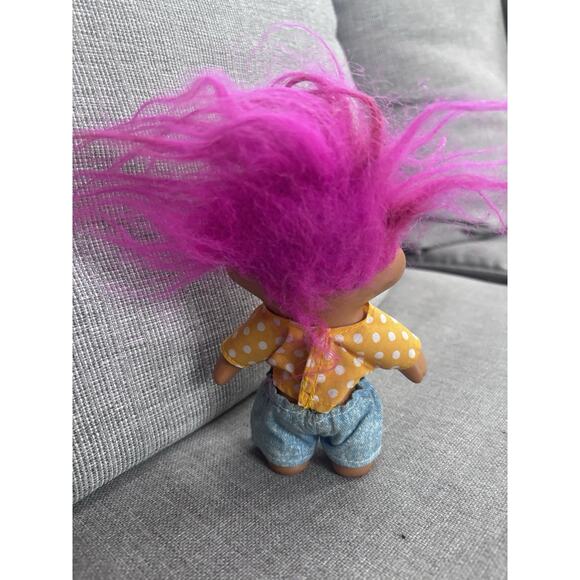 Vintage 1991 T.N.T Troll Doll Pink Hair Green Eyes Yellow Polka Dot Top Jeans - Picture 2 of 3